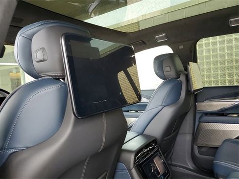 New 2025 Cadillac Escalade IQ Luxury 2 image 29