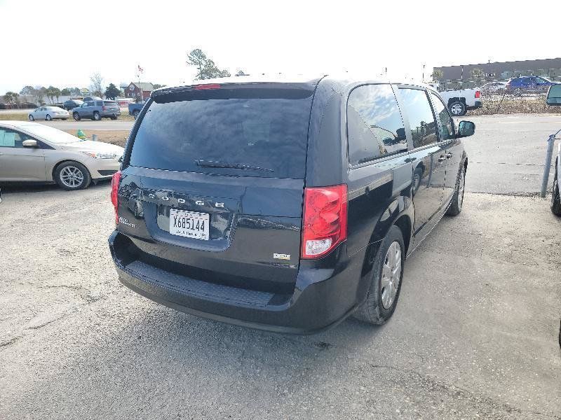 Used 2018 Dodge Grand Caravan SE w/ UConnect Hands-Free Group FWD image 7