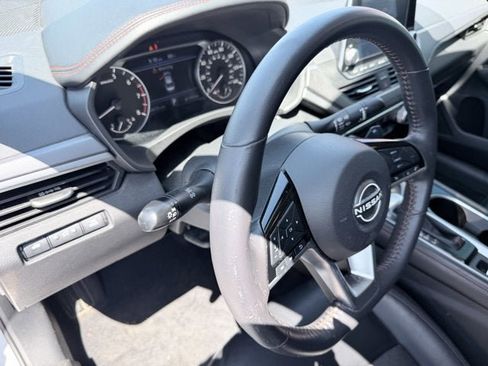 Certified 2023 Nissan Altima 2.5 SR AWD/4WD image 14