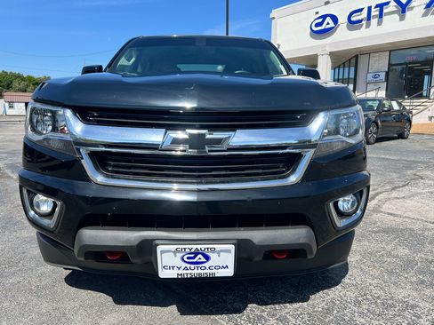 Used 2020 Chevrolet Colorado W/T w/ WT Convenience Package image 2