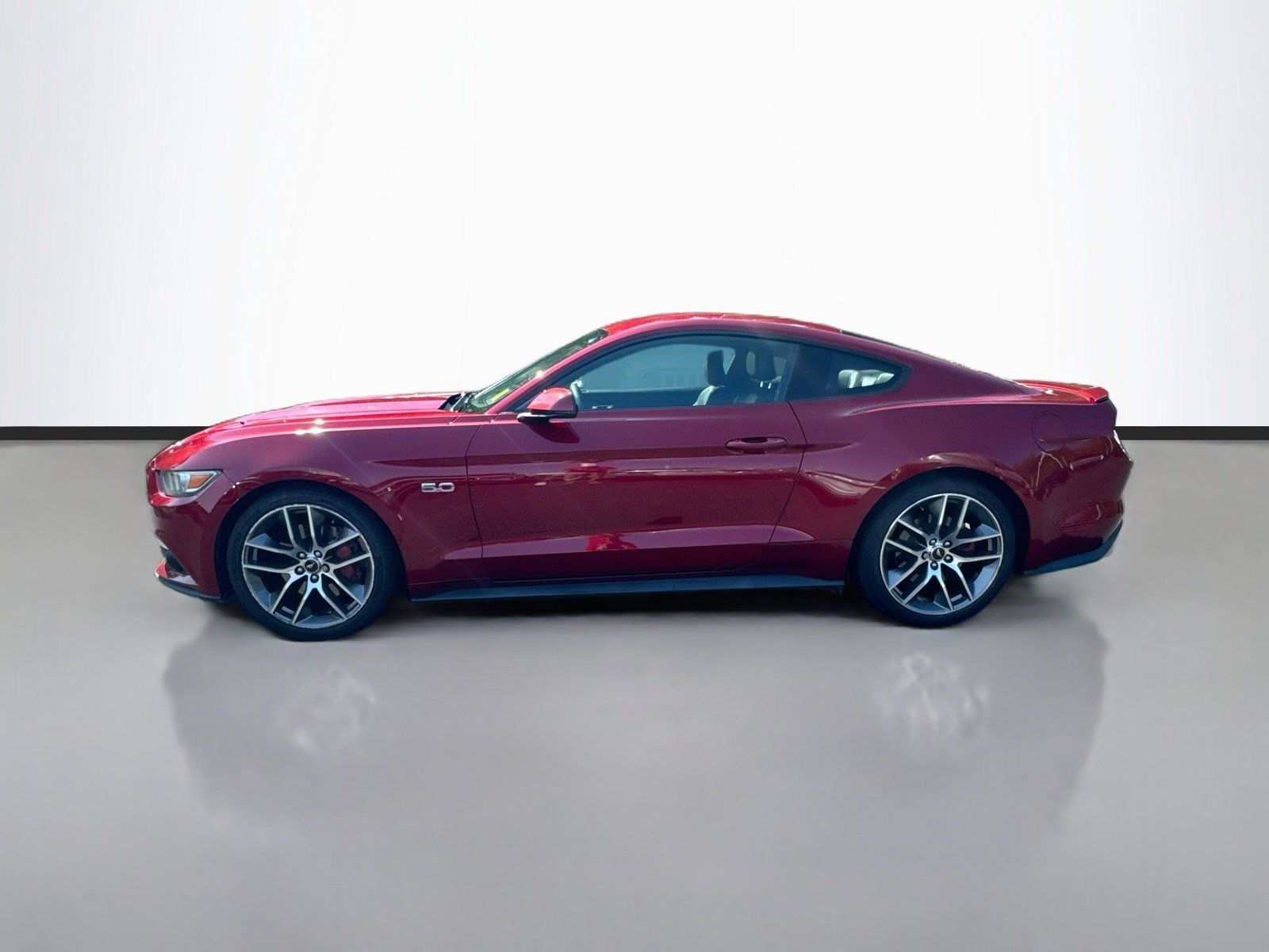 Used 2017 Ford Mustang GT Premium RWD image 4