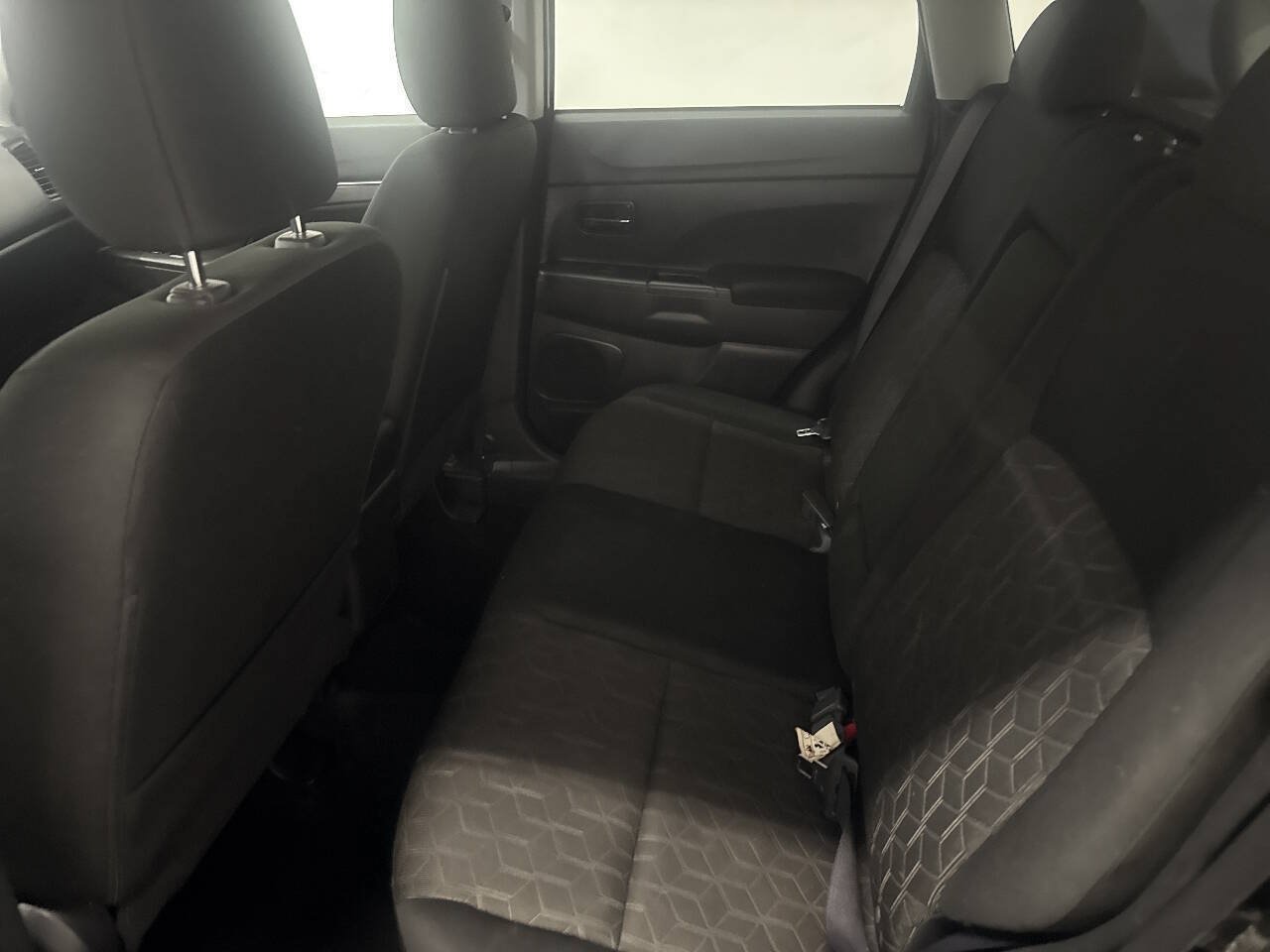 Used 2022 Mitsubishi Outlander Sport ES FWD image 7