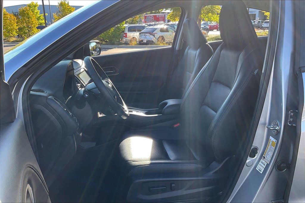 Used 2020 Honda HR-V Touring image 28