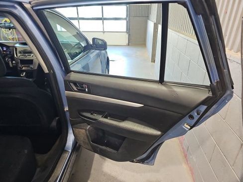 Used 2012 Subaru Outback 2.5i AWD/4WD image 22