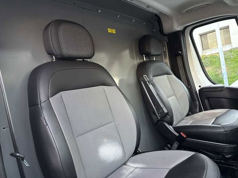 Used 2023 RAM ProMaster 2500 image 5
