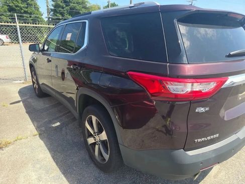 Used 2018 Chevrolet Traverse LT FWD image 4