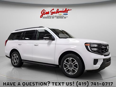 Used 2025 Ford Expedition Active image 1