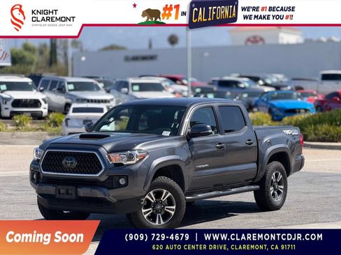 Used 2018 Toyota Tacoma TRD Sport w/ Technology Package AWD/4WD image 1