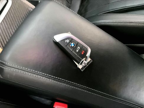 Used 2022 BMW M4 Competition RWD image 13