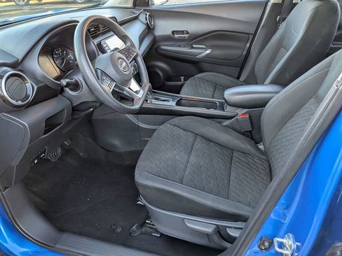 Used 2023 Nissan Kicks SV image 15