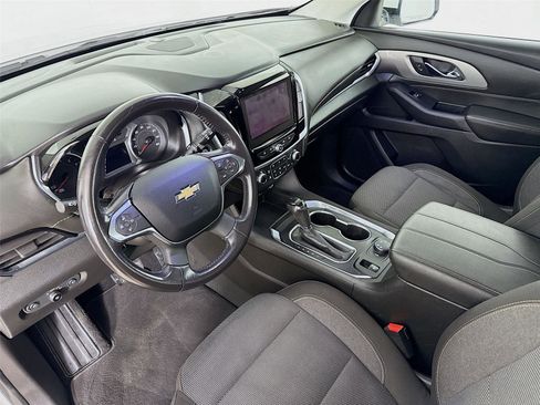 Used 2019 Chevrolet Traverse LT image 11