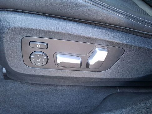 Certified 2024 BMW X6 xDrive40i w/ Premium Package image 10