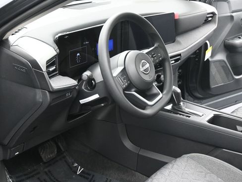 New 2026 Nissan Kicks SV w/ SV Premium Package AWD/4WD image 7
