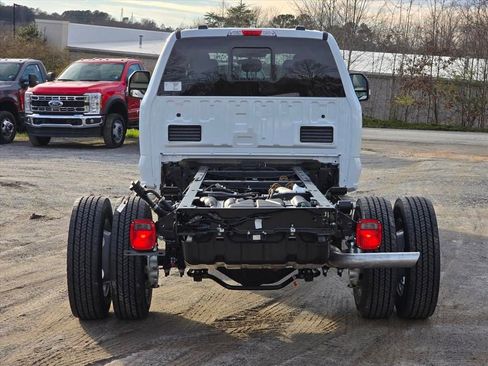 New 2026 Ford F450 XL w/ XL Chrome Package image 24