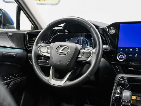 Used 2025 Lexus NX 450h+ AWD w/ Luxury Package image 15