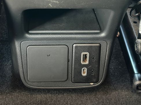 Used 2024 Buick Encore GX Sport Touring FWD image 13