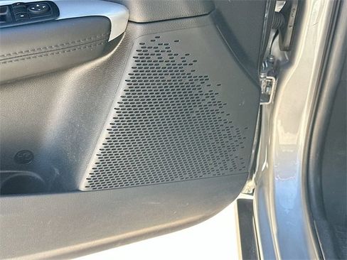 Used 2017 Dodge Journey SE image 17