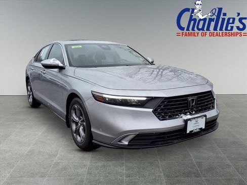 Used 2024 Honda Accord EX image 3