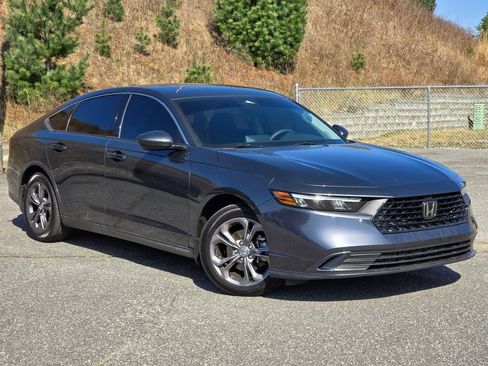 Used 2023 Honda Accord EX image 16