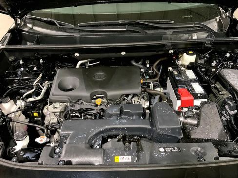 Certified 2025 Toyota RAV4 XLE AWD/4WD image 32