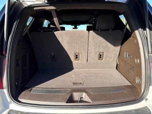 Used 2021 GMC Yukon Denali w/ Denali Premium Package image 7