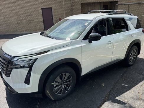 New 2026 Nissan Pathfinder SV AWD/4WD image 21