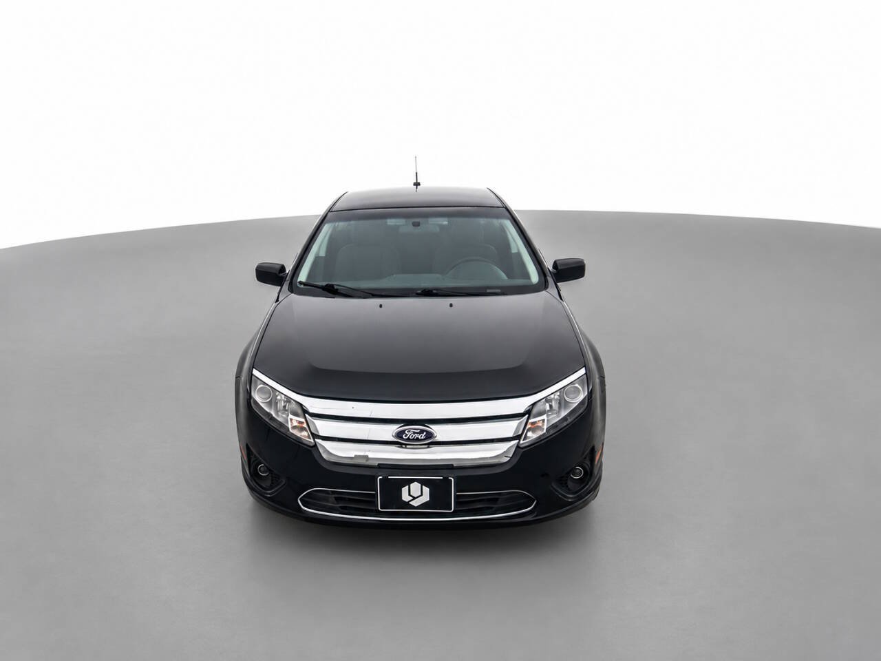 Used 2010 Ford Fusion SE FWD image 2