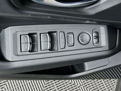 Used 2025 Honda Accord SE image 15