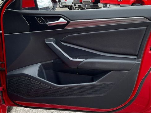 Used 2019 Volkswagen Jetta SEL image 19