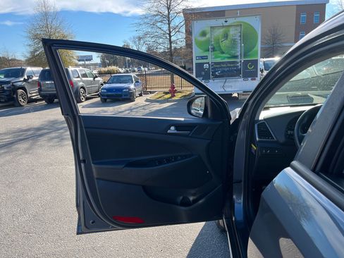 Used 2018 Hyundai Tucson Sport image 25