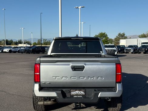 Used 2024 Toyota Tacoma SR5 AWD/4WD image 4