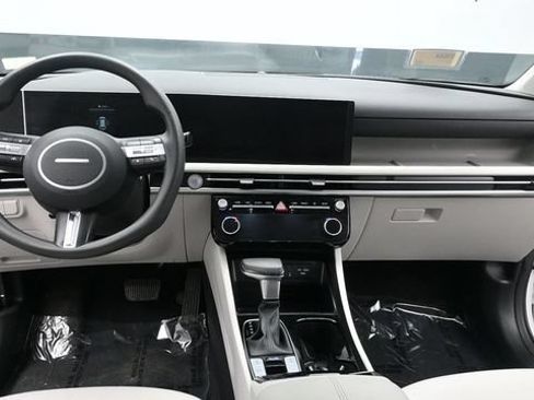 Used 2025 Hyundai Tucson SEL AWD/4WD image 23