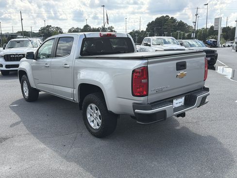 Used 2018 Chevrolet Colorado W/T w/ WT Convenience Package RWD image 6