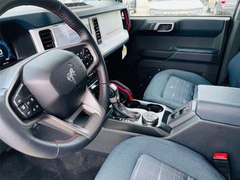 New 2025 Ford Bronco Heritage Edition AWD/4WD image 12