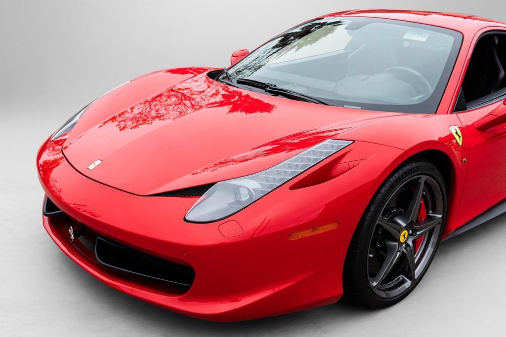 Used 2015 Ferrari 458 Italia Coupe RWD image 29