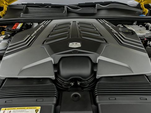Used 2019 Lamborghini Urus AWD/4WD image 13
