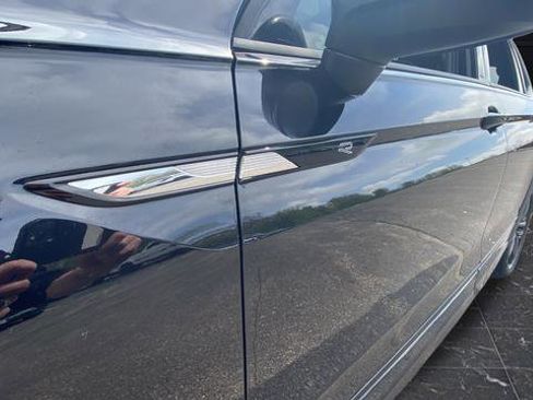 Used 2022 Volkswagen Tiguan SE R-Line AWD/4WD image 34