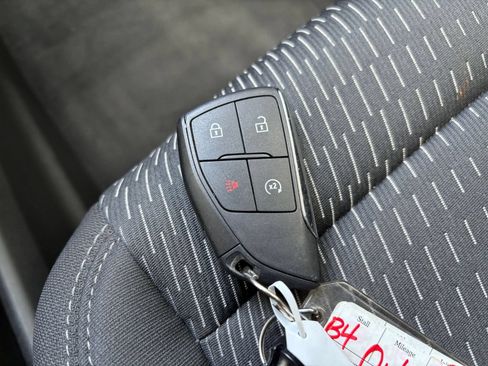 Used 2025 Chevrolet Equinox LT FWD image 22