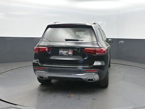 Used 2020 Mercedes-Benz GLB 250 w/ Premium Package image 30