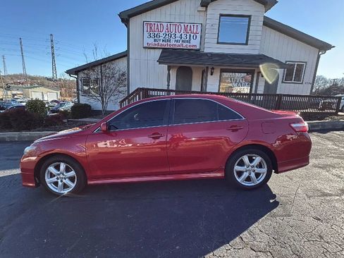 Used 2007 Toyota Camry SE FWD image 8