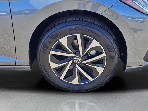 Used 2025 Volkswagen Jetta S image 6