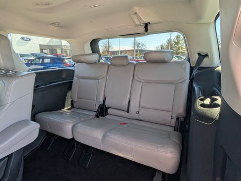 Certified 2025 Ford Expedition Active image 13