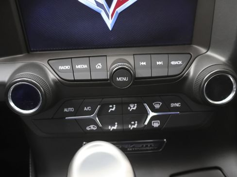 Used 2014 Chevrolet Corvette Stingray Coupe image 35