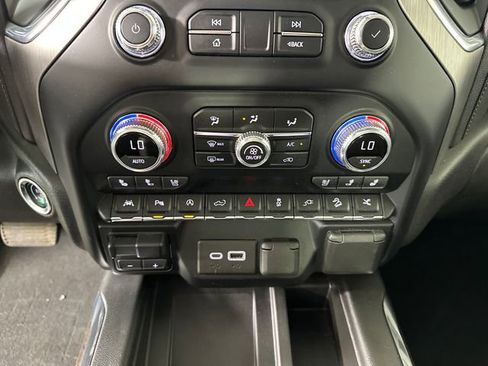 Used 2022 GMC Sierra 1500 Denali w/ Denali Premium Package image 23