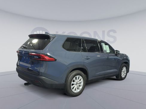 Used 2024 Toyota Grand Highlander AWD image 7