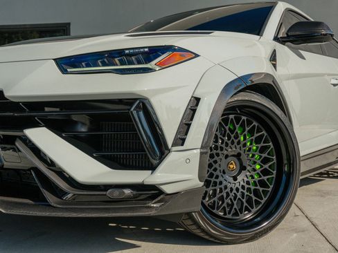 Used 2024 Lamborghini Urus Performante image 23