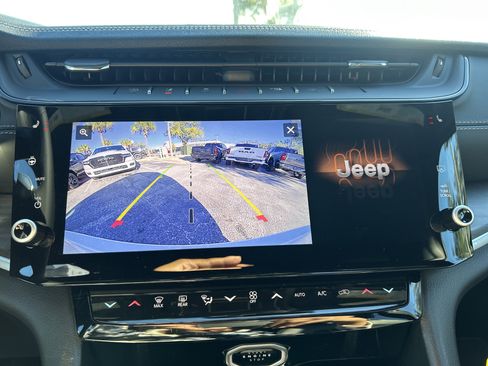 New 2026 Jeep Grand Cherokee Altitude image 49