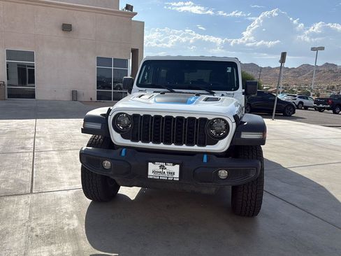 Used 2024 Jeep Wrangler Unlimited Rubicon 4xe AWD/4WD image 9