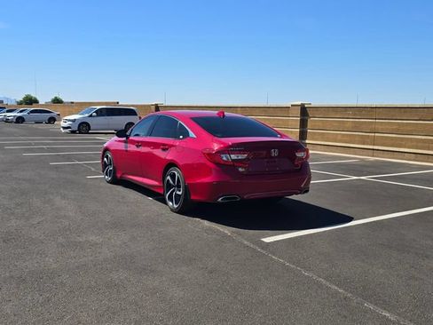 Used 2018 Honda Accord Sport image 5