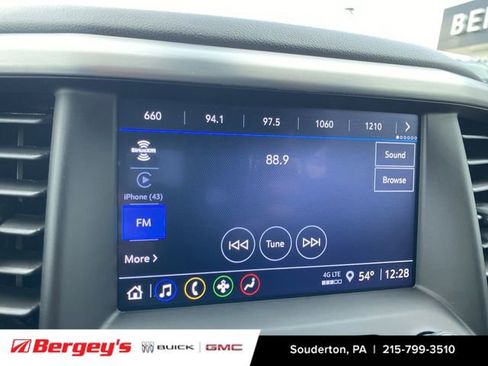 Certified 2023 GMC Acadia SLE w/ Driver Convenience Package image 15